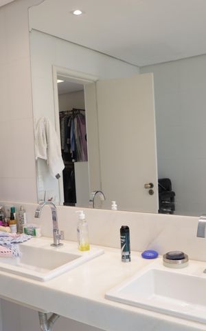 Apartamento à venda com 200m², 3 quartos e 2 vagasBanheiro
