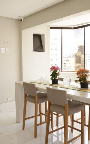 Apartamento à venda com 200m², 3 quartos e 2 vagasSala