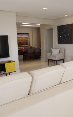 Apartamento à venda com 200m², 3 quartos e 2 vagasSala
