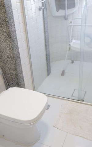 Apartamento à venda com 200m², 3 quartos e 2 vagasBanheiro de Serviço