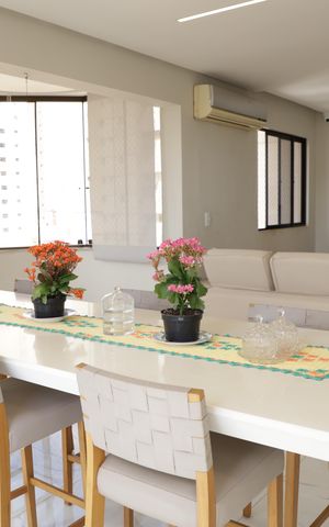 Apartamento à venda com 200m², 3 quartos e 2 vagasSala