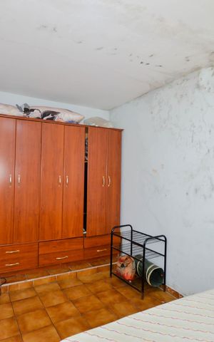 Casa à venda com 300m², 2 quartos e 3 vagas Casa à venda com 300m², 2 quartos e 3 vagasQuarto 2
