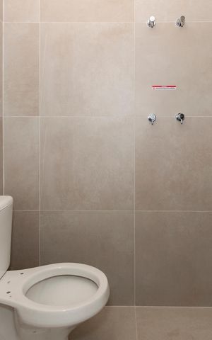 Apartamento à venda com 144m², 3 quartos e 2 vagas Apartamento à venda com 144m², 3 quartos e 2 vagasBanheiro de Serviço