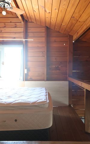 Casa à venda com 200m², 6 quartos e 4 vagasQuarto