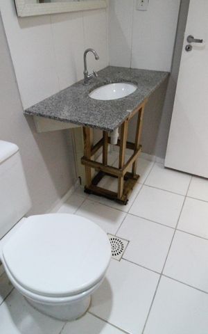 Apartamento à venda com 65m², 2 quartos e 1 vagaBanheiro social