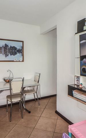 Apartamento à venda com 72m², 3 quartos e 1 vaga Apartamento à venda com 72m², 3 quartos e 1 vagaSala