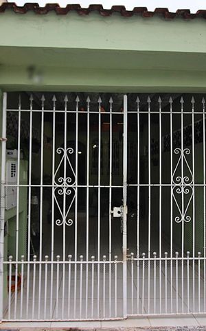 Casa à venda com 250m², 2 quartos e 1 vagaFachada