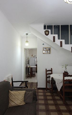 Casa à venda com 250m², 2 quartos e 1 vagaSala