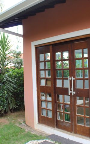 Casa de condomínio para alugar com 390m², 5 quartos e 4 vagasÁrea Externa