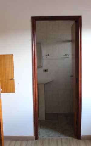 Casa de condomínio para alugar com 390m², 5 quartos e 4 vagasQuarto