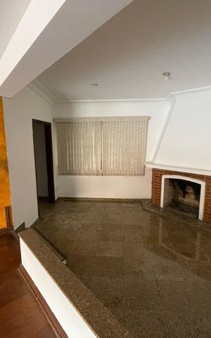 Casa de condomínio para alugar com 390m², 5 quartos e 4 vagas Casa de condomínio para alugar com 390m², 5 quartos e 4 vagasSala