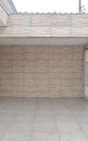 Casa à venda com 200m², 2 quartos e 4 vagasÁrea Externa