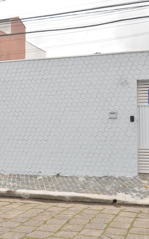 Casa à venda com 200m², 2 quartos e 4 vagasFachada