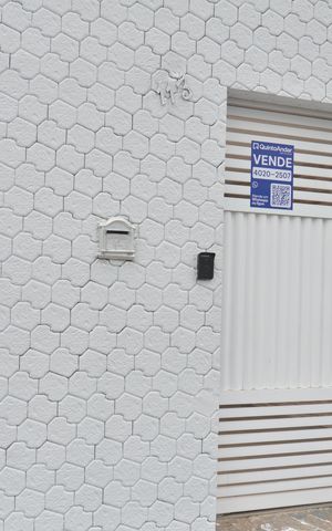 Casa à venda com 200m², 2 quartos e 4 vagasFachada
