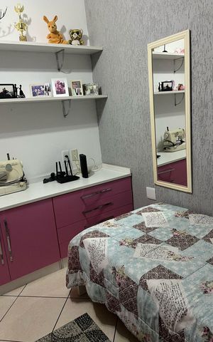 Casa à venda com 196m², 4 quartos e 2 vagas Casa à venda com 196m², 4 quartos e 2 vagasQuarto 2