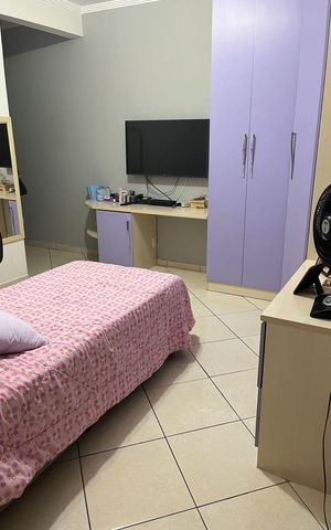 Casa à venda com 196m², 4 quartos e 2 vagas Casa à venda com 196m², 4 quartos e 2 vagasQuarto 4