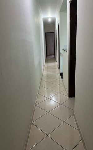 Casa à venda com 196m², 4 quartos e 2 vagas Casa à venda com 196m², 4 quartos e 2 vagasCorredor