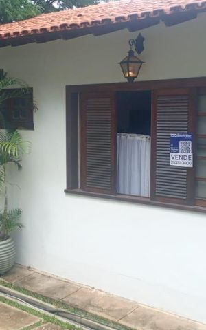 Casa de condomínio à venda com 2600m², 4 quartos e 6 vagas Casa de condomínio à venda com 2600m², 4 quartos e 6 vagasplaquinha instalada