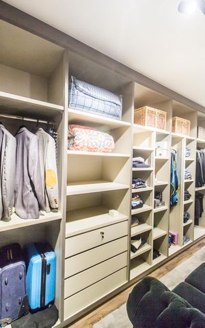 Apartamento à venda com 344m², 3 quartos e 4 vagas Apartamento à venda com 344m², 3 quartos e 4 vagasCloset da suíte 1