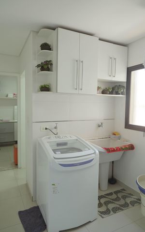 Apartamento à venda com 169m², 3 quartos e 2 vagas Apartamento à venda com 169m², 3 quartos e 2 vagasÁrea de Serviço