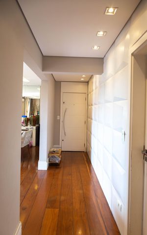 Apartamento à venda com 169m², 3 quartos e 2 vagas Apartamento à venda com 169m², 3 quartos e 2 vagascorredor