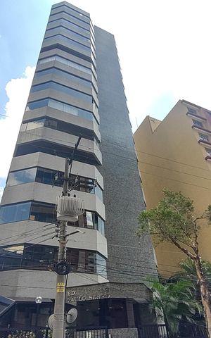Apartamento à venda com 317m², 4 quartos e 3 vagasFachada