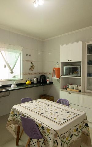 Casa para alugar com 147m², 3 quartos e 4 vagas Casa para alugar com 147m², 3 quartos e 4 vagasCozinha