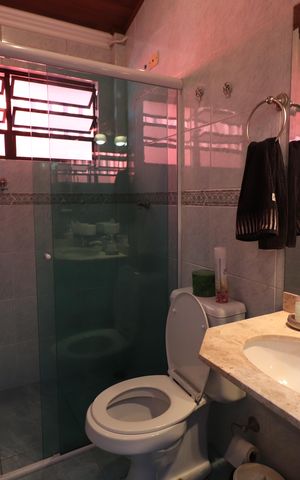 Casa para alugar com 302m², 3 quartos e 3 vagasBanheiro Social