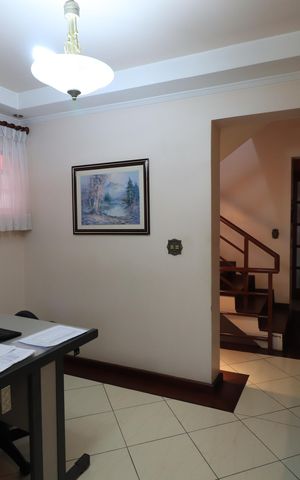 Casa para alugar com 302m², 3 quartos e 3 vagasSala
