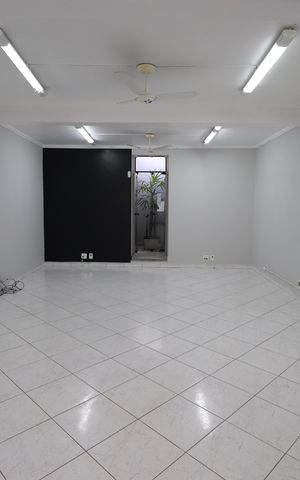 Casa para alugar com 302m², 3 quartos e 3 vagasÁrea comum - Salão de festas