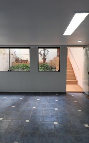 Casa para alugar com 302m², 3 quartos e 3 vagasHall
