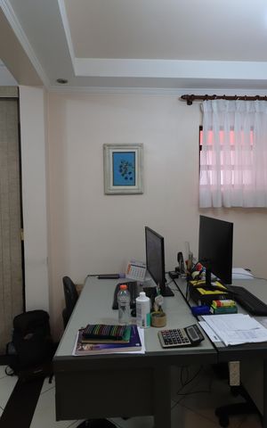 Casa para alugar com 302m², 3 quartos e 3 vagasSala