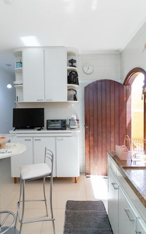 Casa à venda com 254m², 2 quartos e 5 vagasCozinha