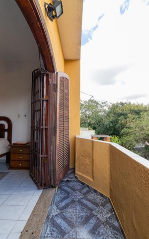 Casa à venda com 254m², 2 quartos e 5 vagasVaranda da Suíte 1