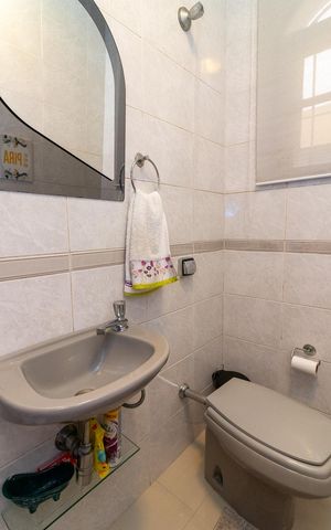 Casa à venda com 254m², 2 quartos e 5 vagasLavabo