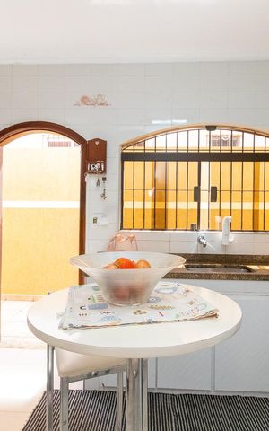 Casa à venda com 254m², 2 quartos e 5 vagasCozinha