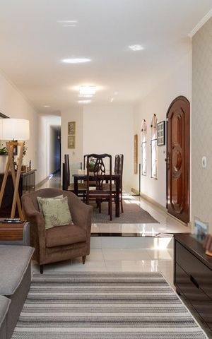 Casa à venda com 254m², 2 quartos e 5 vagasSala