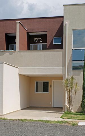 Casa para alugar com 75m², 1 quarto e 2 vagasFachada