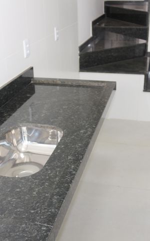 Apartamento à venda com 140m², 3 quartos e 2 vagasCozinha