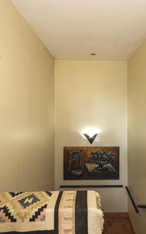 Casa de condomínio à venda com 1000m², 4 quartos e 3 vagas Casa de condomínio à venda com 1000m², 4 quartos e 3 vagasEscada dos Quartos