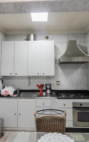 Casa à venda com 500m², 3 quartos e 4 vagas Casa à venda com 500m², 3 quartos e 4 vagasCozinha