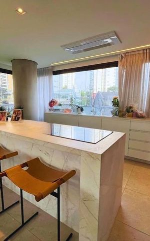 Apartamento à venda com 218m², 3 quartos e 4 vagas