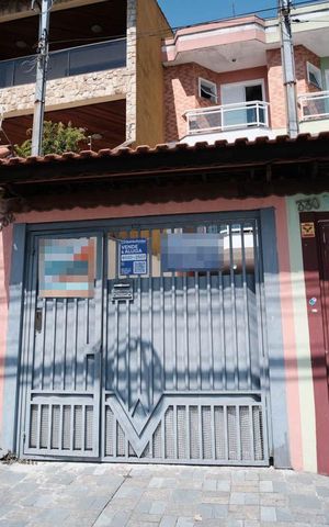 Casa à venda com 110m², 3 quartos e 3 vagasFachada