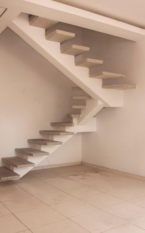 Casa para alugar com 108m², 2 quartos e 2 vagasSala