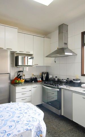 Apartamento à venda com 156m², 4 quartos e 3 vagasCozinha