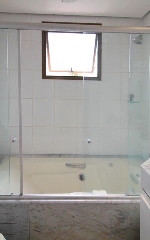 Apartamento à venda com 156m², 4 quartos e 3 vagasBanheiro da Suíte
