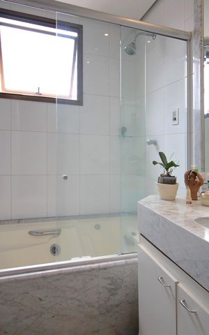 Apartamento à venda com 156m², 4 quartos e 3 vagasBanheiro da Suíte
