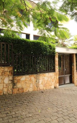 Apartamento à venda com 117m², 3 quartos e 2 vagasFachada
