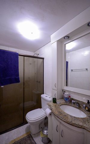 Apartamento à venda com 89m², 3 quartos e 2 vagas Apartamento à venda com 89m², 3 quartos e 2 vagasBanheiro Social
