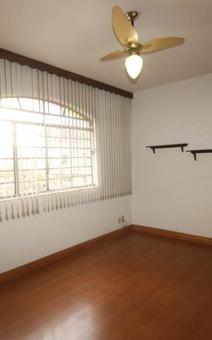 Casa à venda com 390m², 6 quartos e 2 vagasQuarto 4